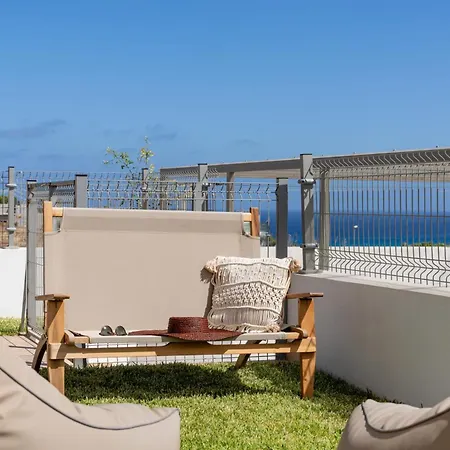 Marantemar By An Island *